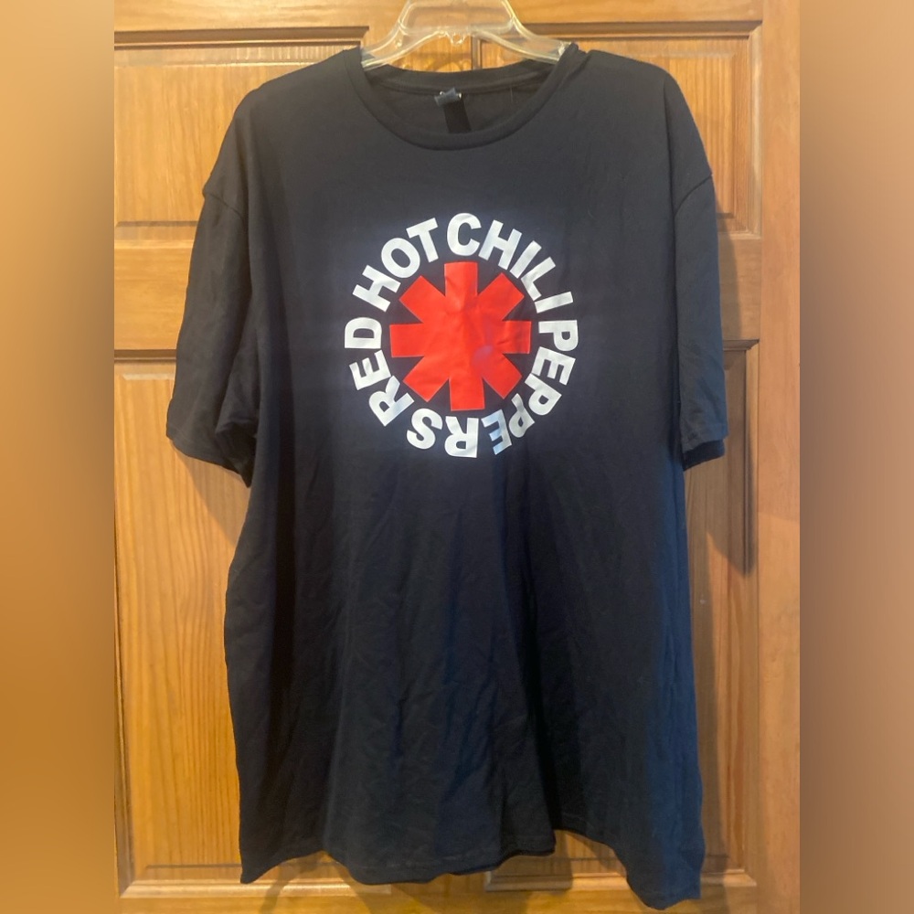 Like new! Red Hot Chili Peppers T-shirt Sz 2x